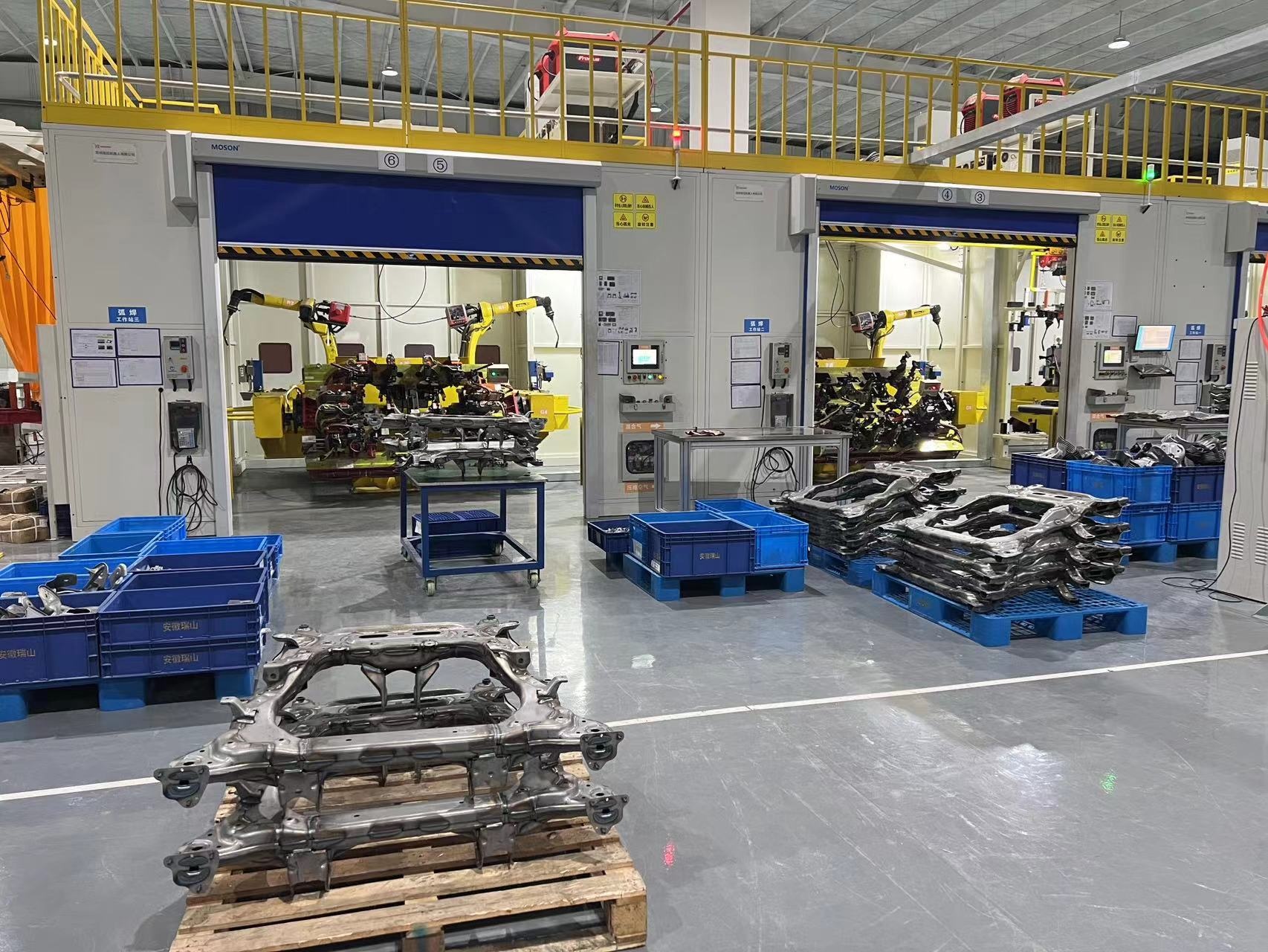 車(chē)架總成機(jī)器人雙機(jī)弧焊工作站案例！